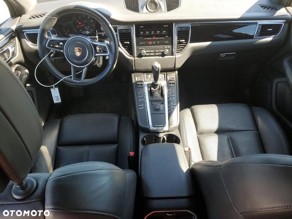 Porsche Macan - 8
