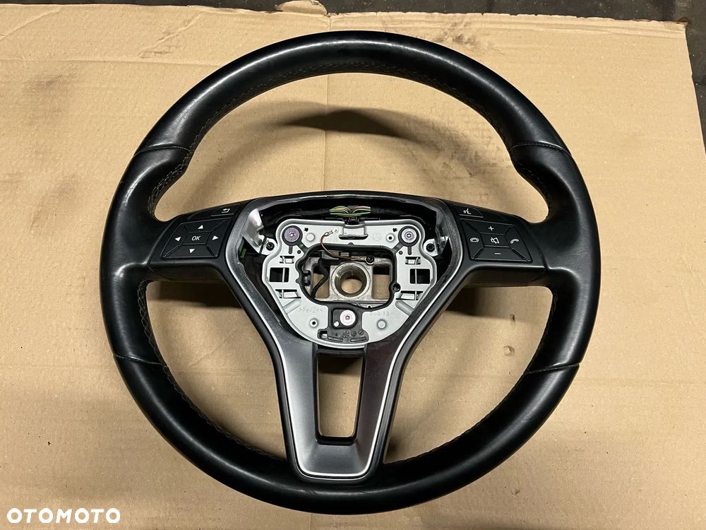 KIEROWNICA MERCEDES W176 - 1