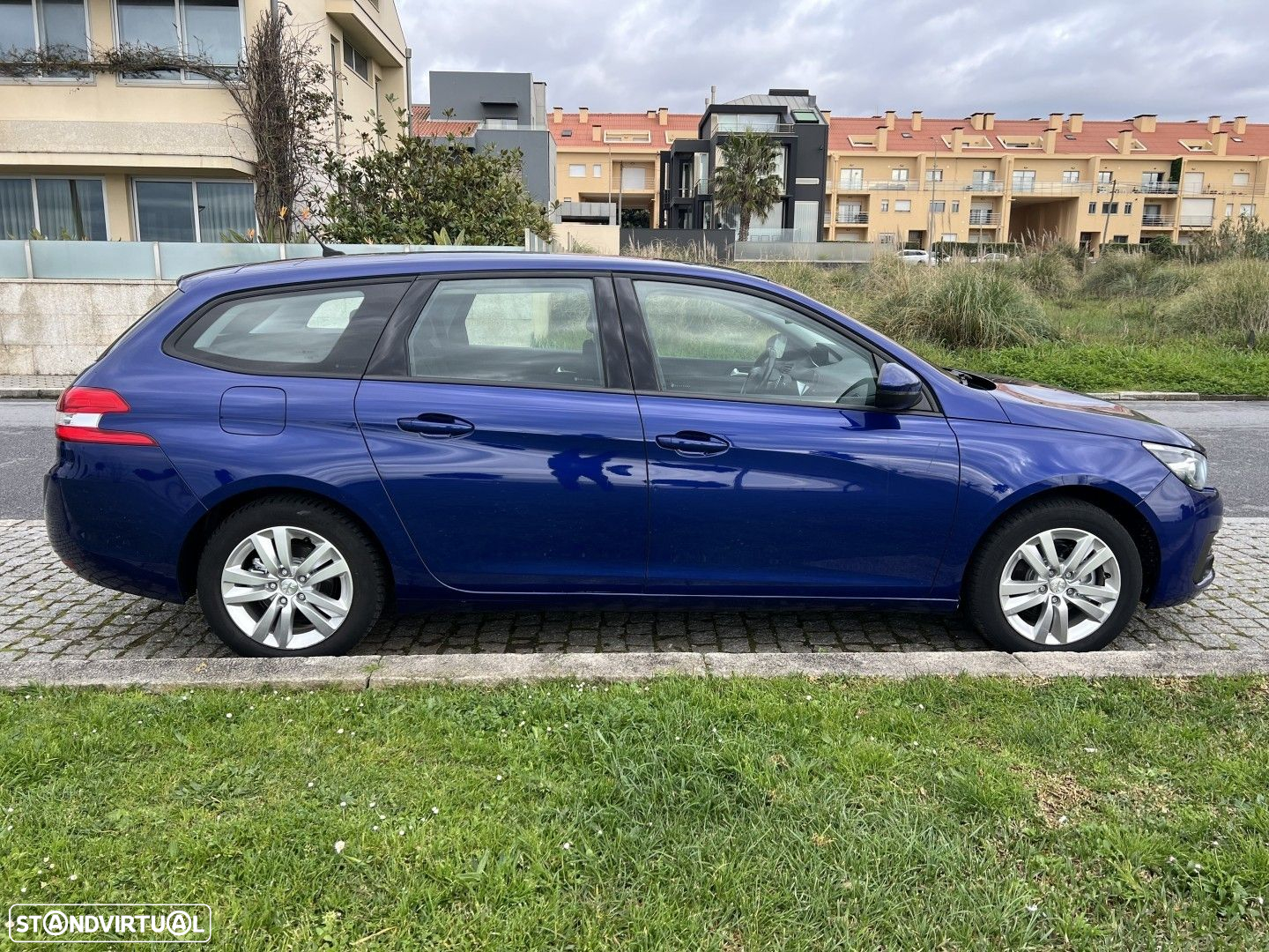 Peugeot 308 SW 1.5 BlueHDi Allure EAT8 - 13