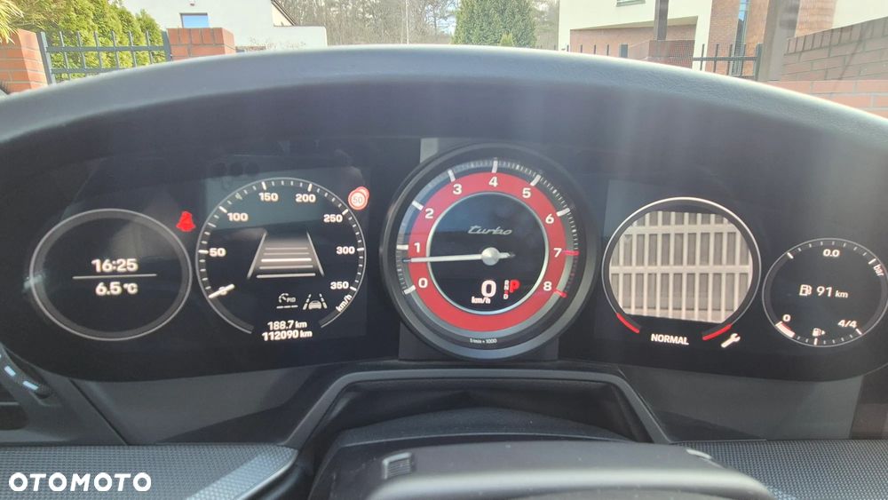 Porsche 911 Turbo - 22