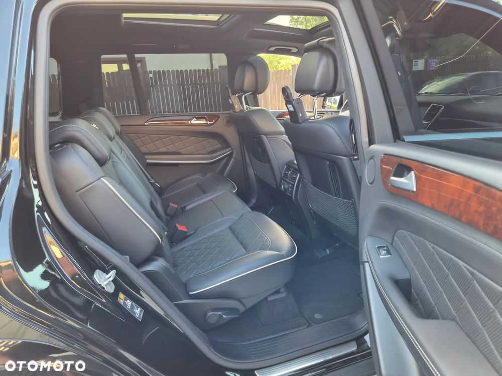 Mercedes-Benz GL - 13