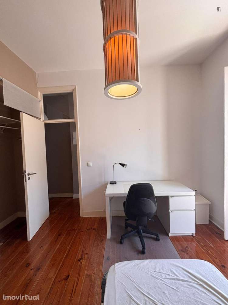 Quarto - localizado em Entrecampos Lisbon - Grande imagem: 5/9