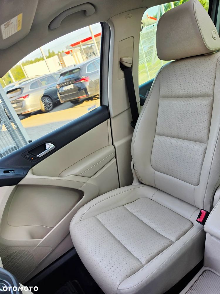 Volkswagen Tiguan - 32