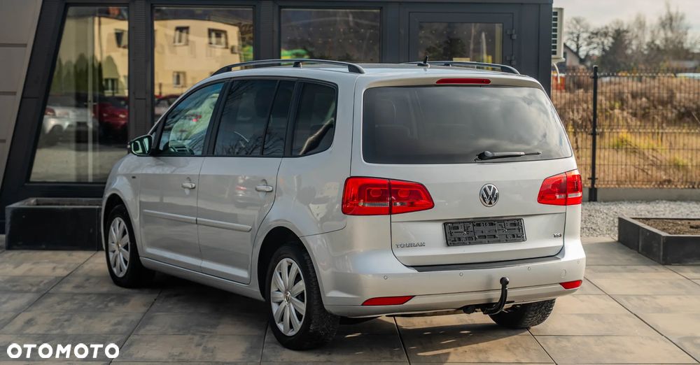 Volkswagen Touran - 19
