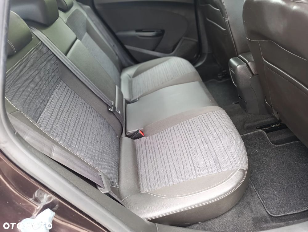 Opel Astra 1.4 Turbo Exklusiv - 11