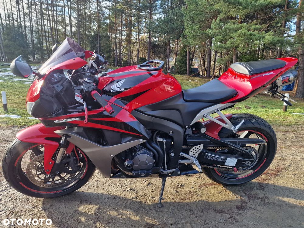 Honda CBR - 1