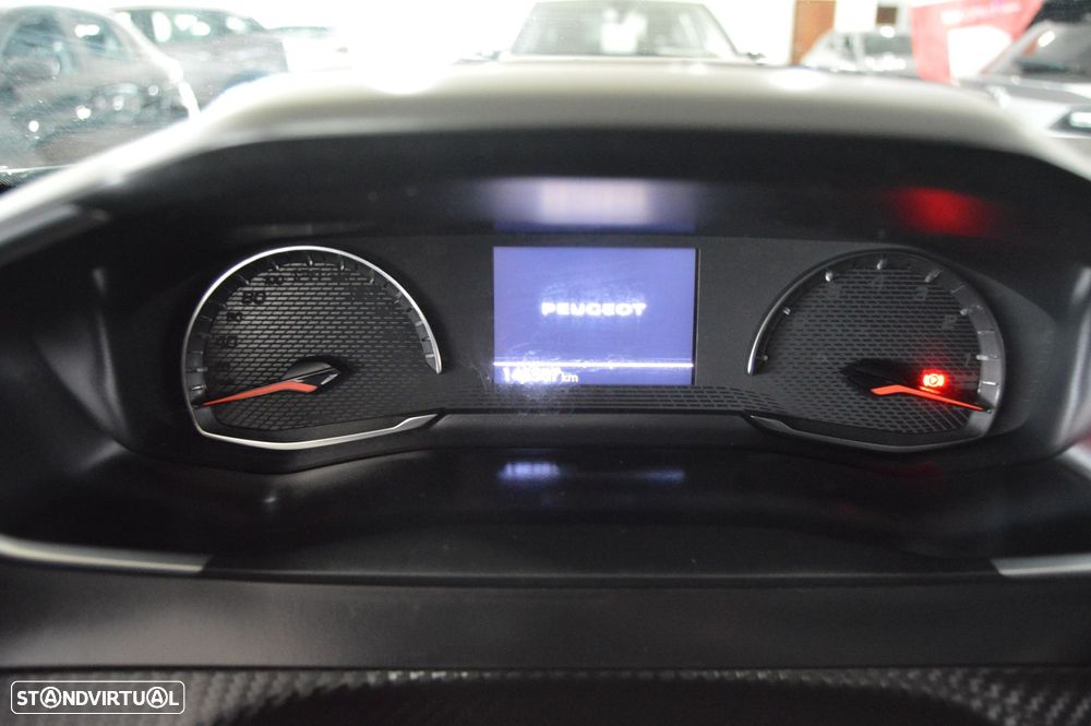 Peugeot 2008 1.5 BlueHDi Allure Pack - 30