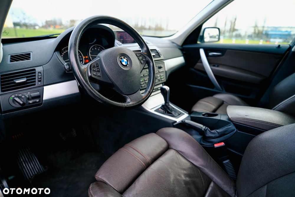 BMW X3 xDrive25i Edition Exclusive - 26