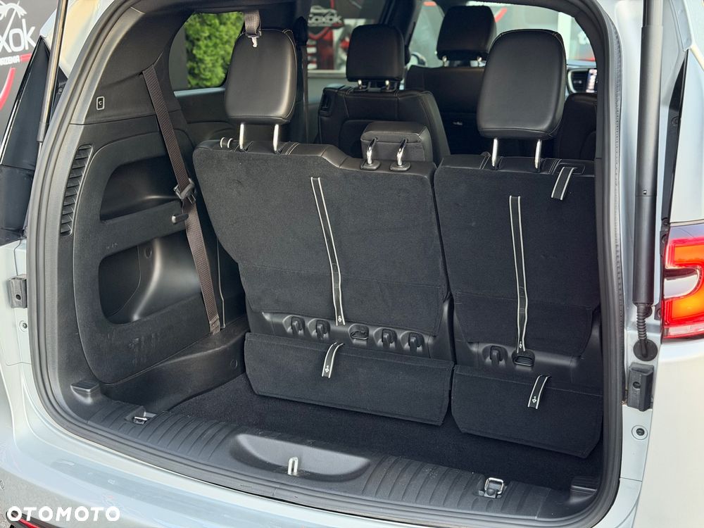 Chrysler Pacifica - 35