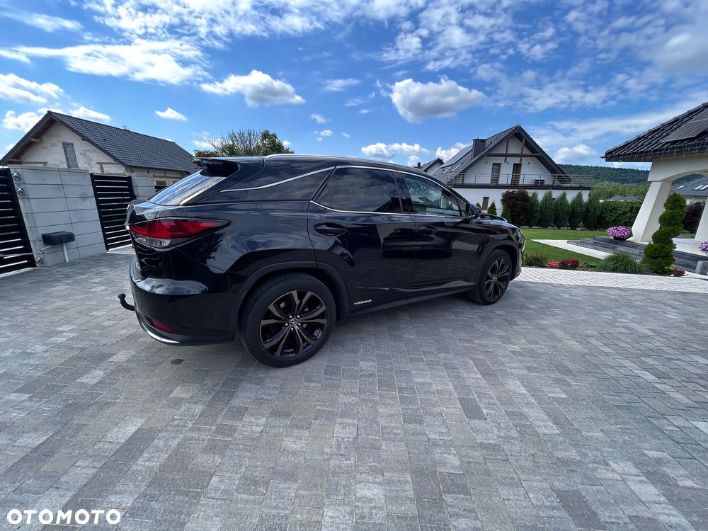 Lexus RX - 9