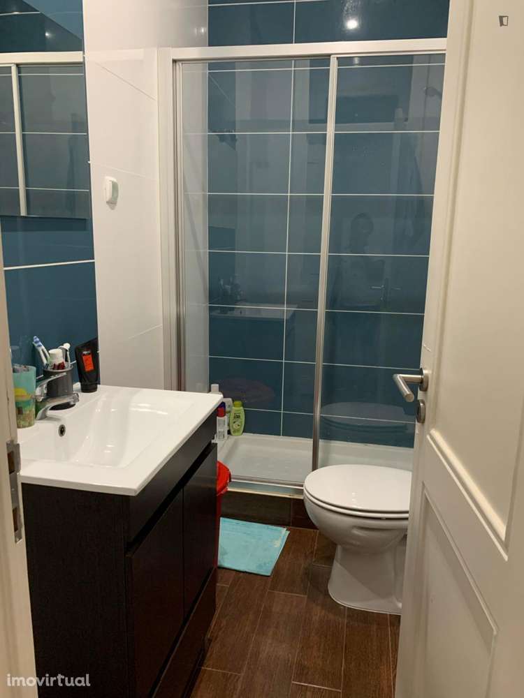 Quarto - localizado em Arroios Lisbon - Grande imagem: 5/6