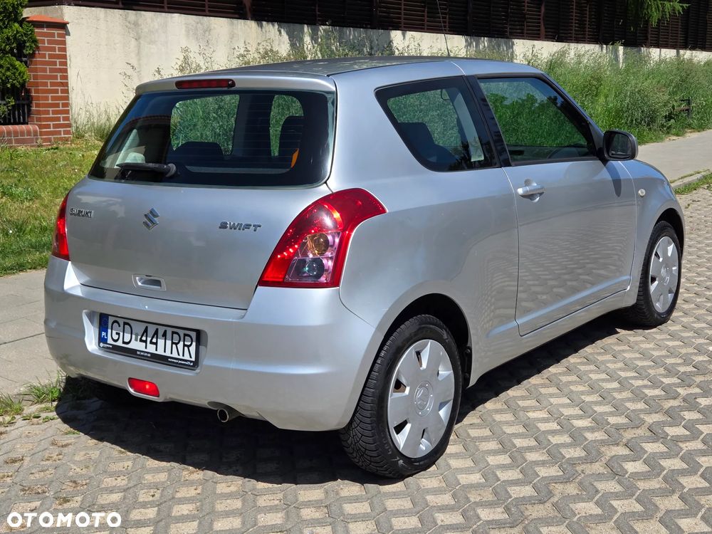 Suzuki Swift 1.3 GLX / Comfort - 2