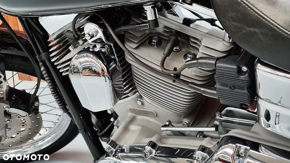 Harley-Davidson Dyna Super Glide - 24