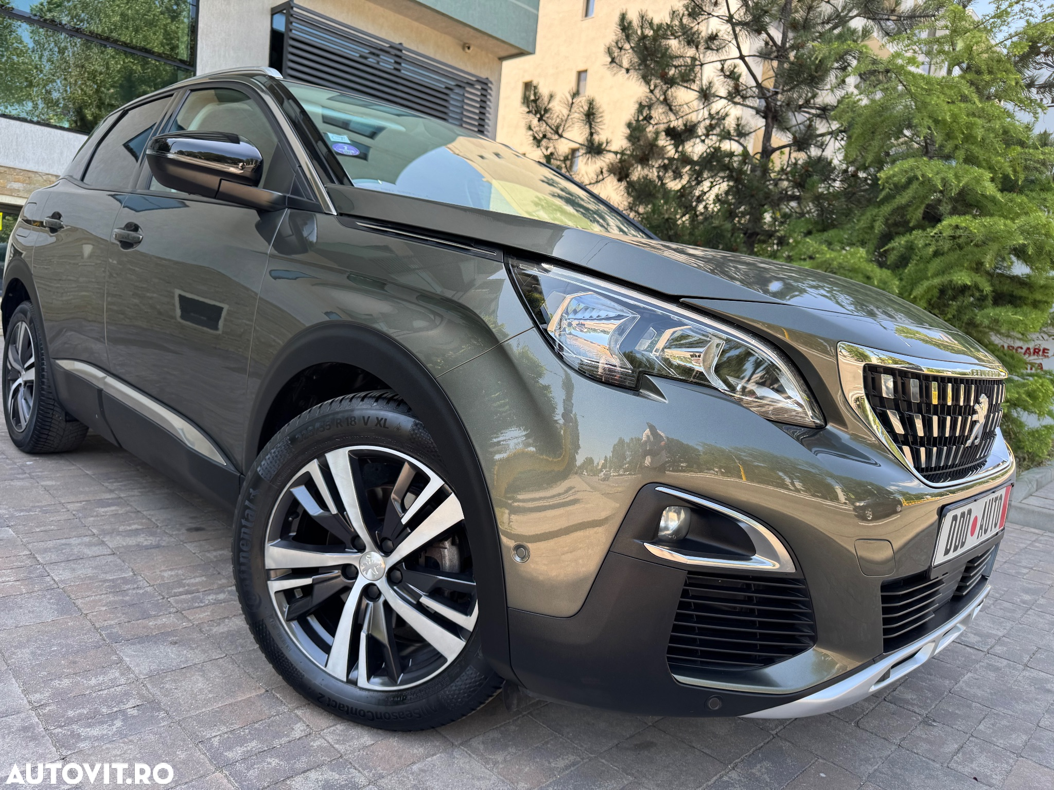 Peugeot 3008 PureTech 130 Stop & Start GPF EAT8 GT - 6