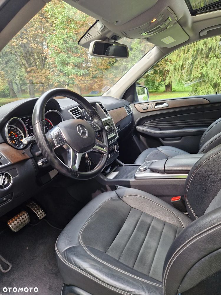 Mercedes-Benz ML - 11