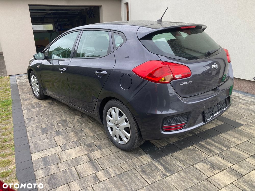 Kia Ceed 1.4 CVVT Attract - 2