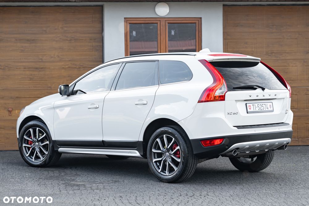 Volvo XC 60 D4 AWD Summum - 3