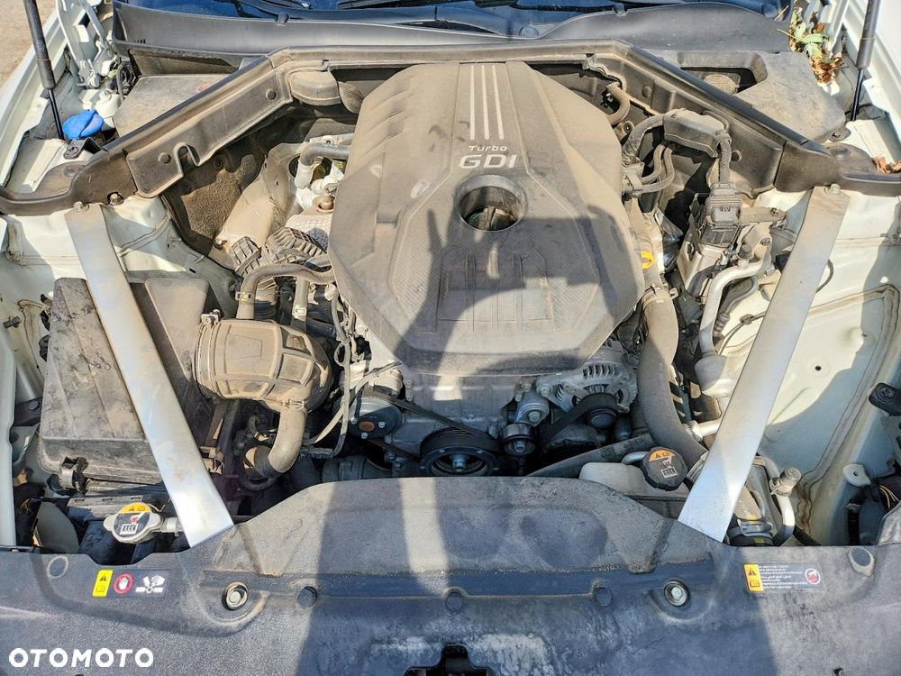 Kia Stinger 2.0 T-GDI GT Line - 8