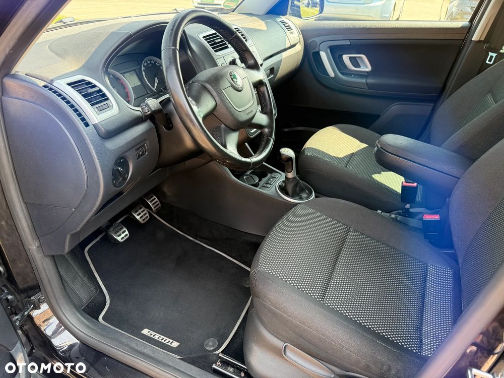 Skoda Fabia 1.4 16V Scout - 17