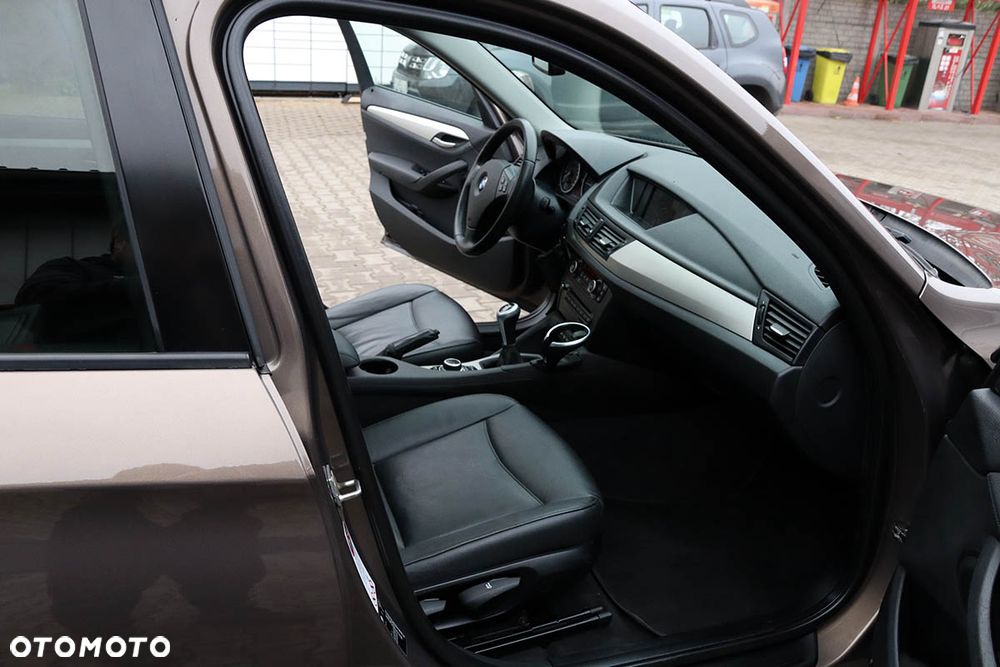 BMW X1 xDrive20d - 23