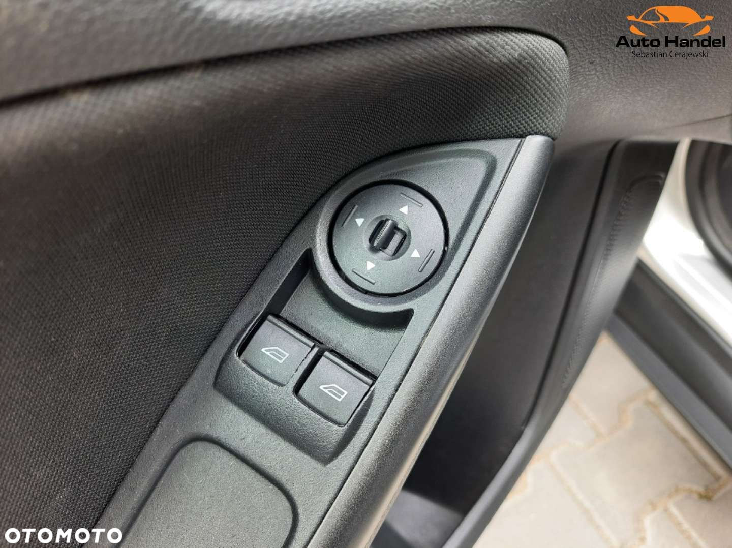 Ford Focus 1.0 EcoBoost Titanium - 34