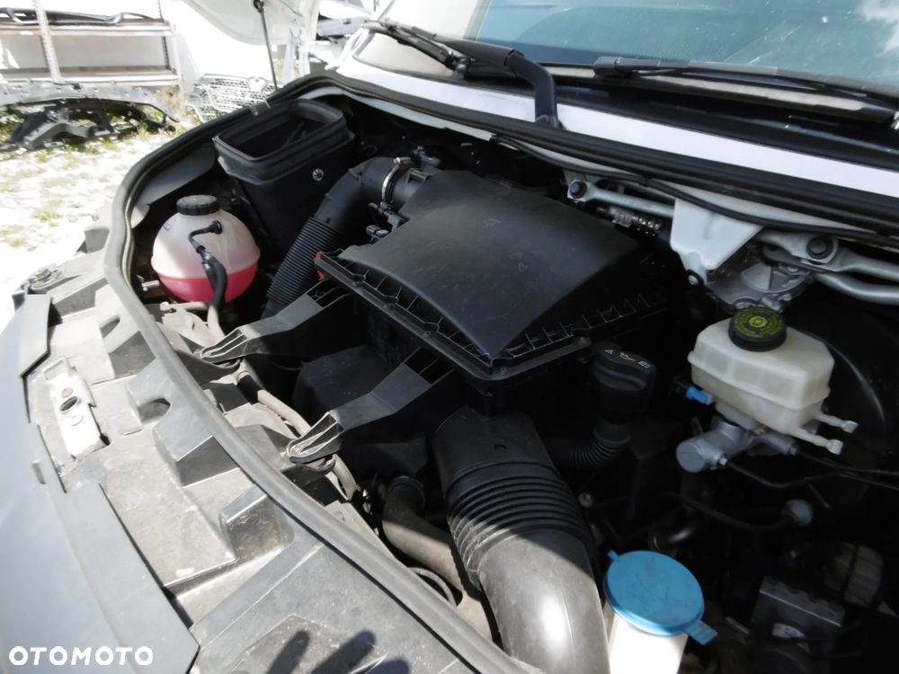 Mercedes-Benz Sprinter - 11