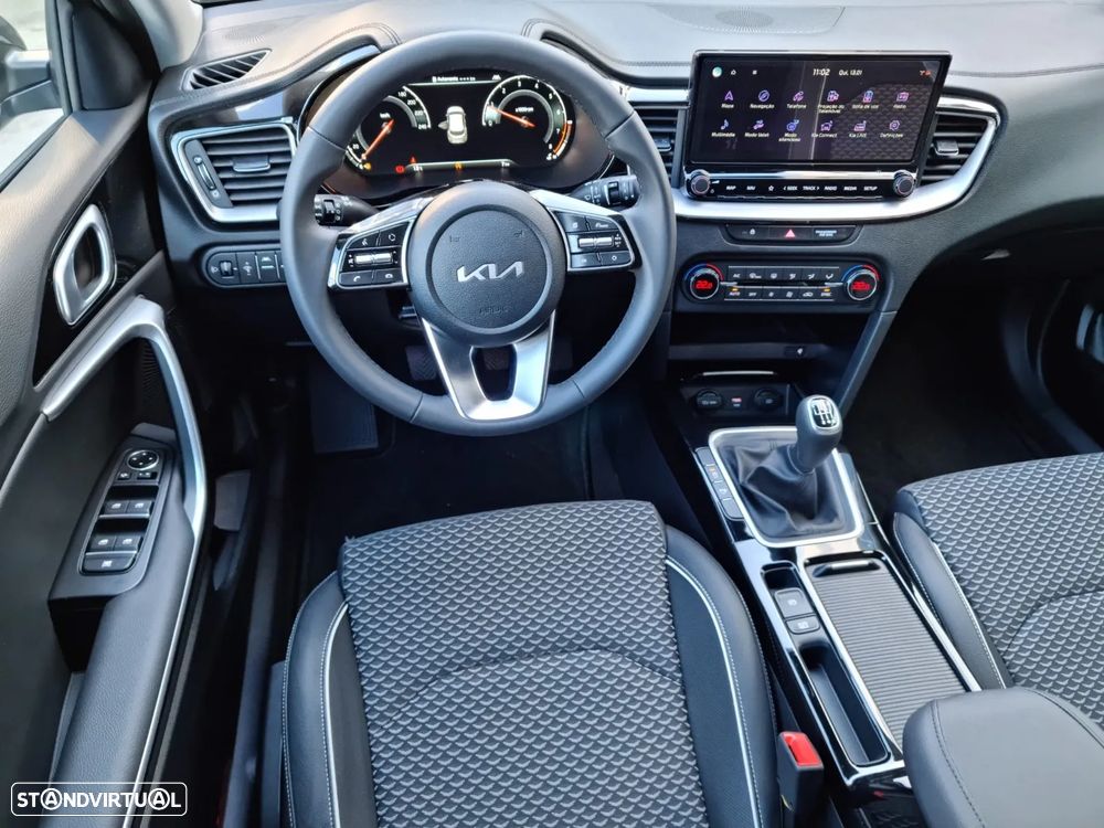 Kia XCeed 1.4 T-GDI Tech - 25