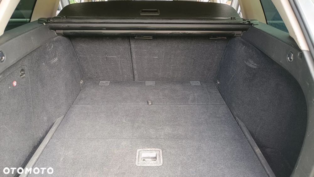 Volkswagen Golf VI 1.6 TDI Trendline - 14