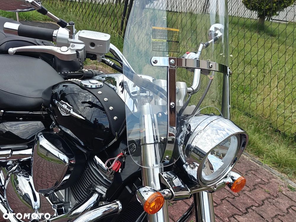 Suzuki Intruder - 7