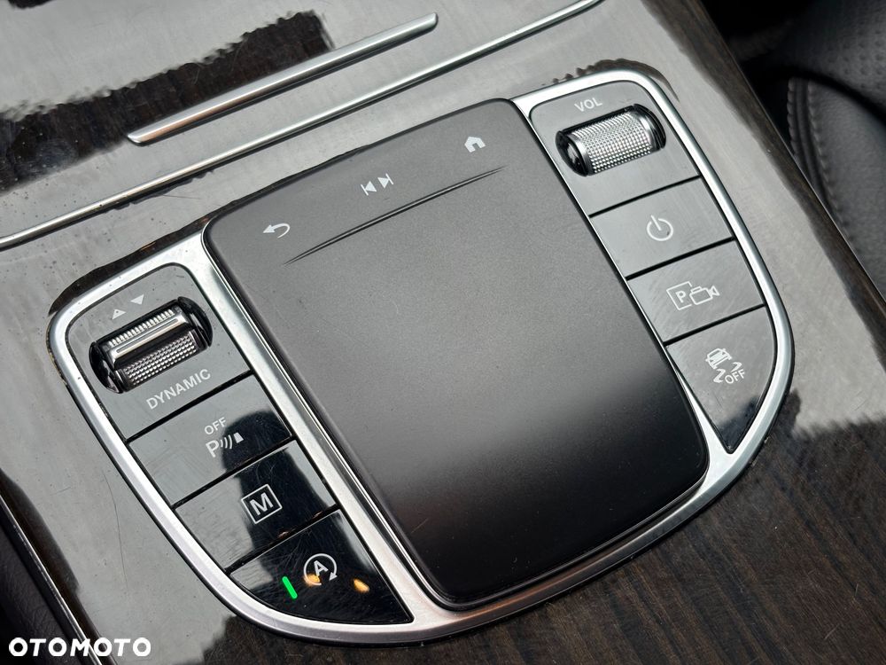 Mercedes-Benz GLC 300 4Matic 9G-TRONIC - 28