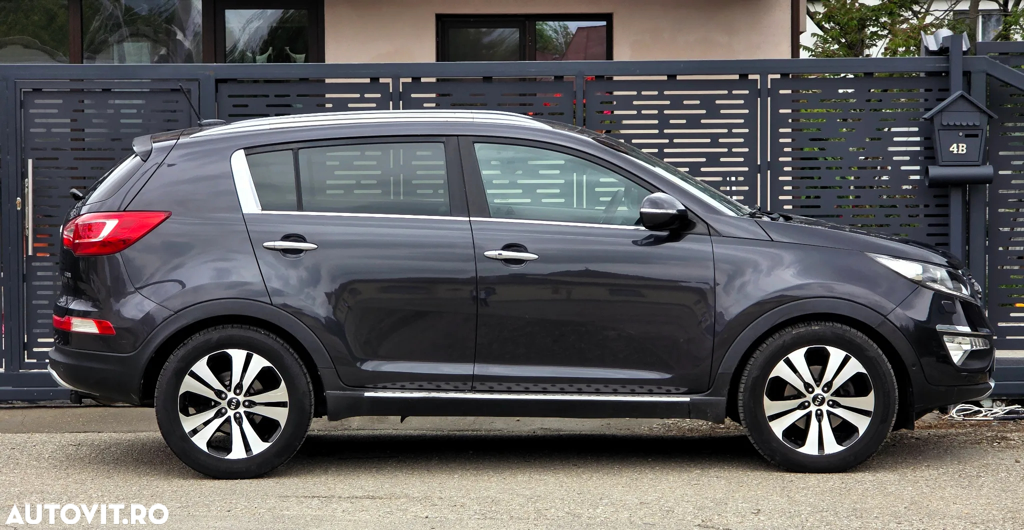 Kia Sportage 2,0 CRDI AWD Aut. Platinum - 8