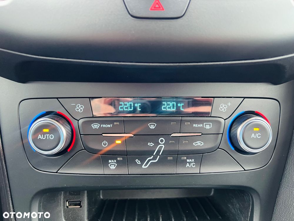 Ford Focus 1.5 EcoBoost Start-Stopp-System Titanium - 18