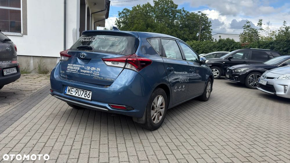Toyota Auris Hybrid 135 Prestige - 4