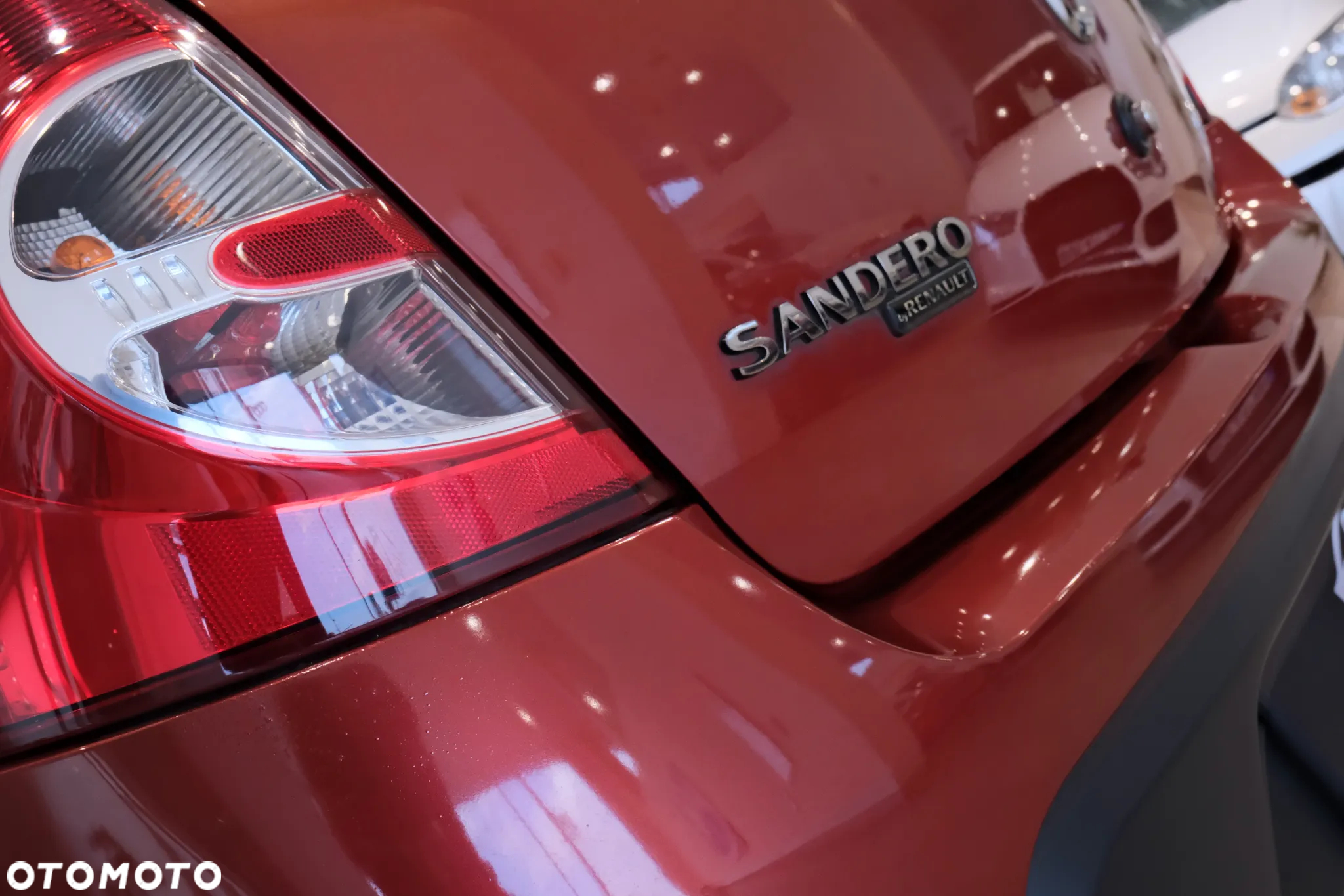 Dacia Sandero 1.6 MPI Laureate - 10