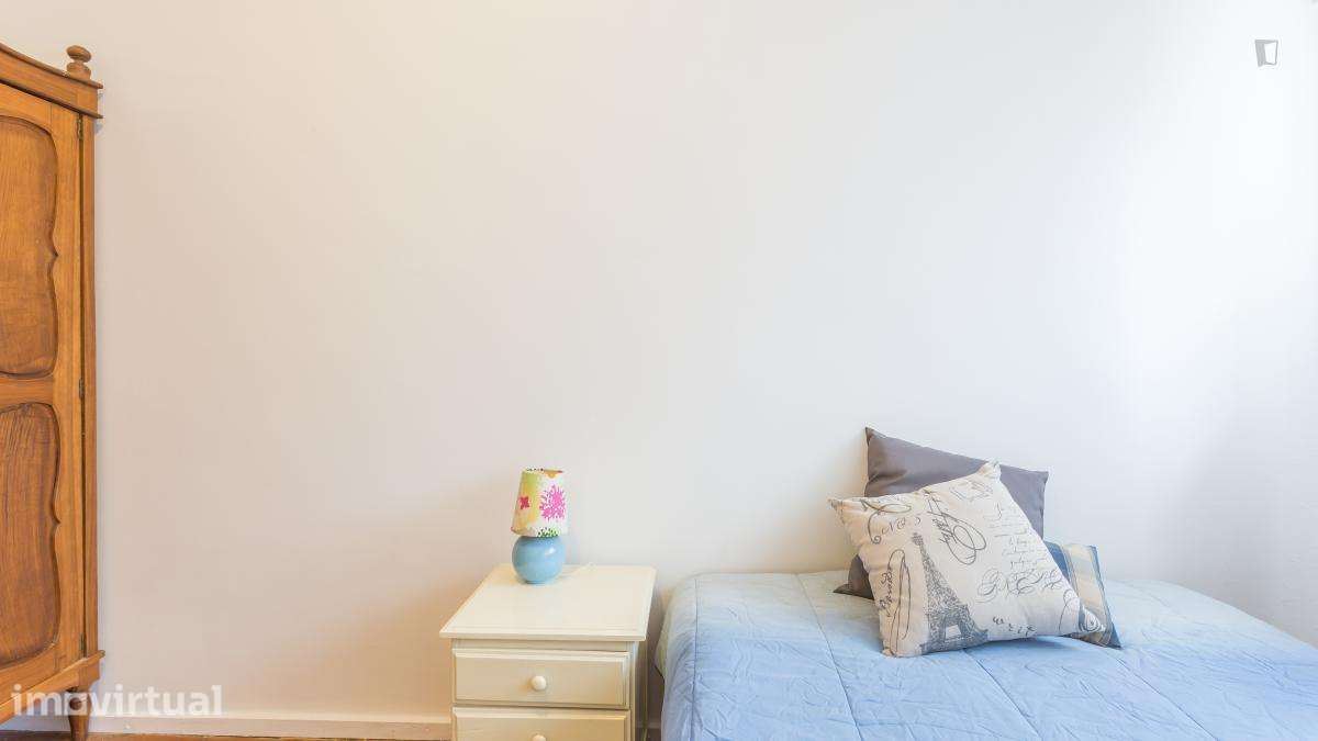 Quarto - localizado em Paranhos Porto - Grande imagem: 4/15