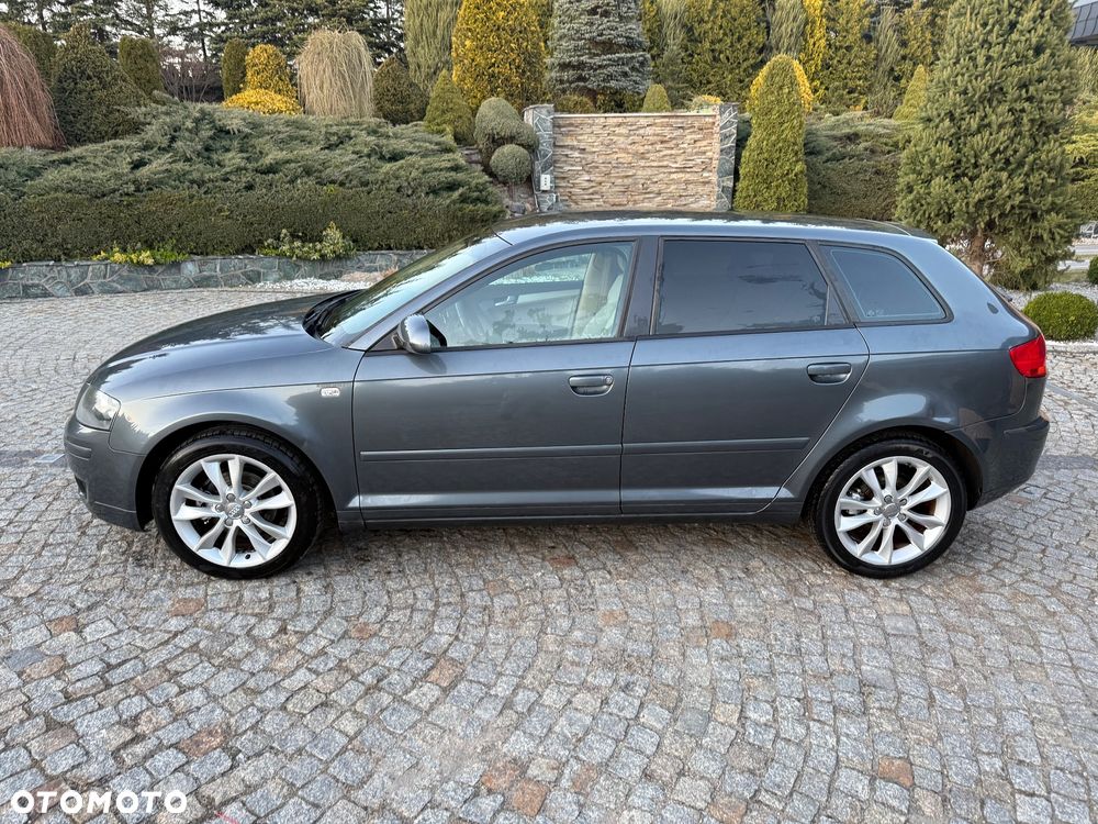 Audi A3 Sportback 1.6 Ambiente - 2