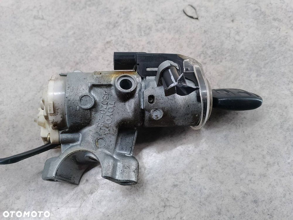 STACYJKA TOYOTA AVENSIS VERSO 45020-28-7 2.0 D-4D - 2