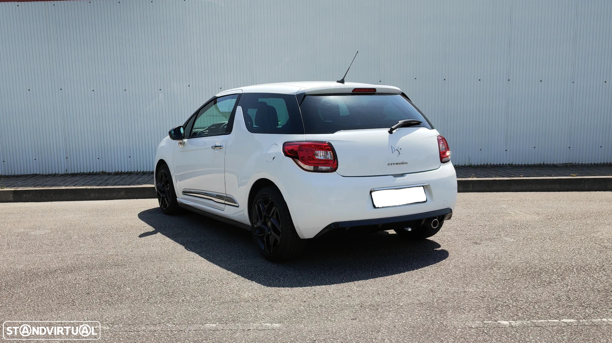 Citroën DS3 1.6 e-HDi So Chic - 3