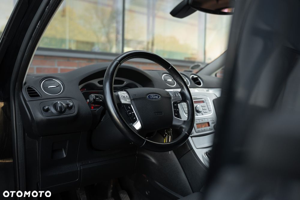 Ford S-Max 2.0 Titanium - 24