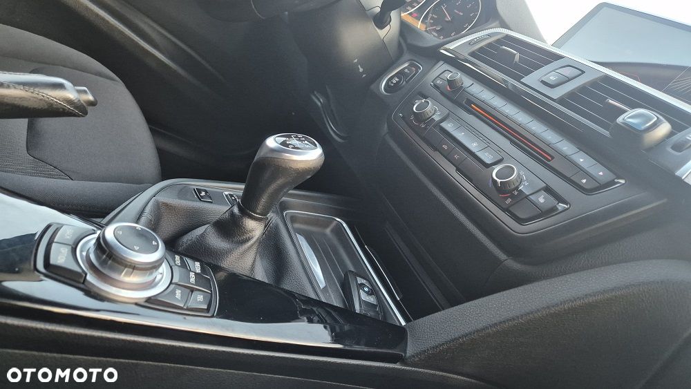 BMW Seria 3 318d - 7