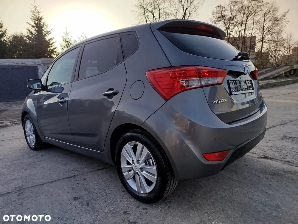 Hyundai ix20 1.6 CRDi Fifa World Cup Edition - 37