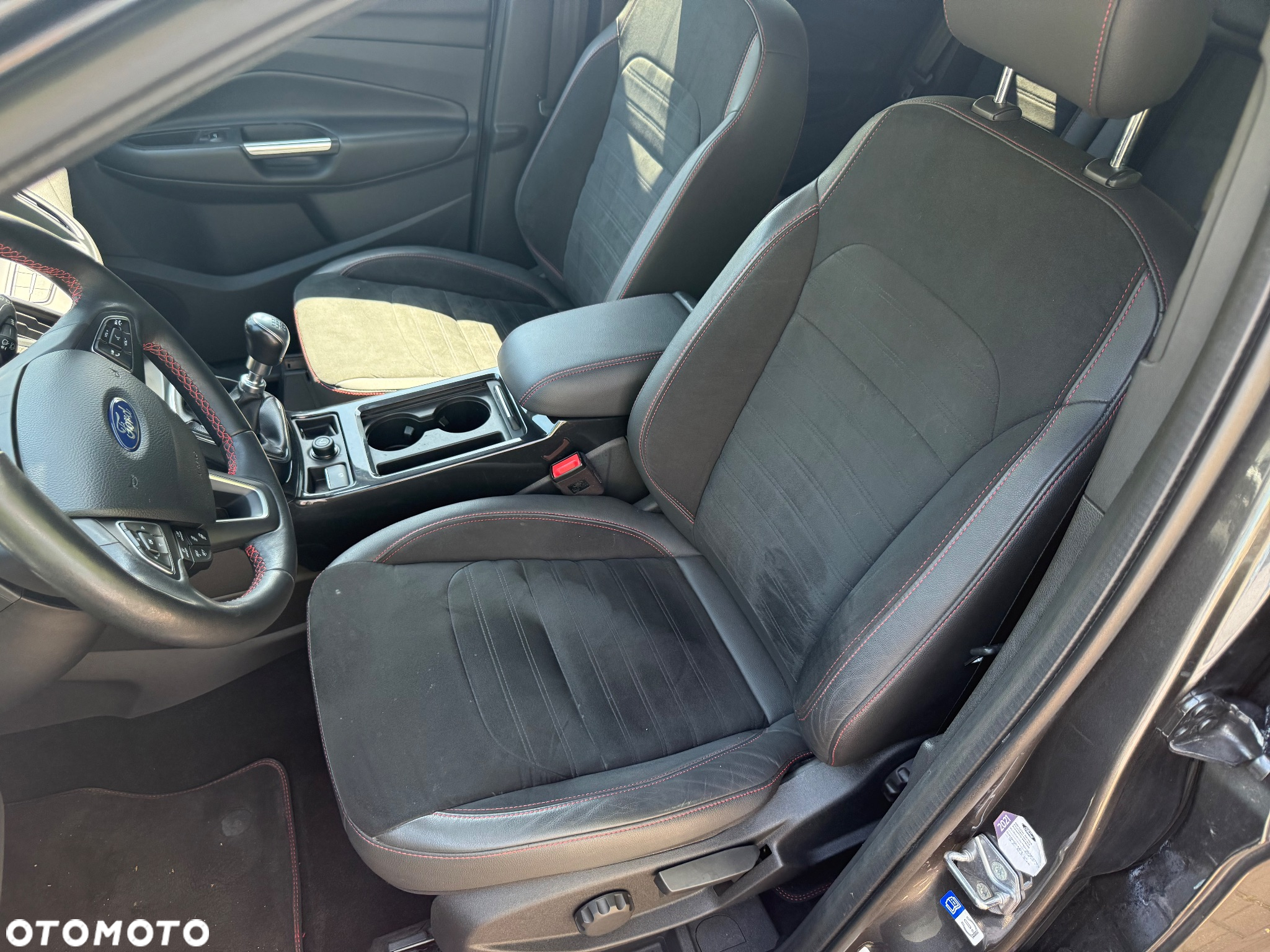 Ford Kuga 1.5 EcoBoost 2x4 ST-Line - 20