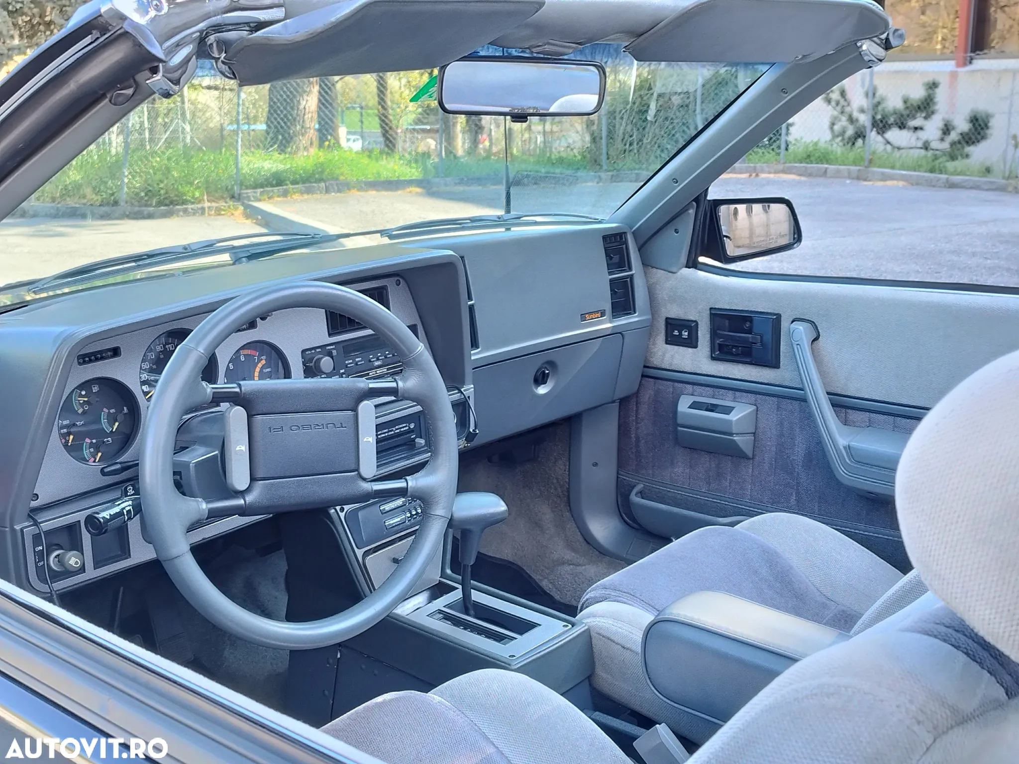 Pontiac Sunbird - 8