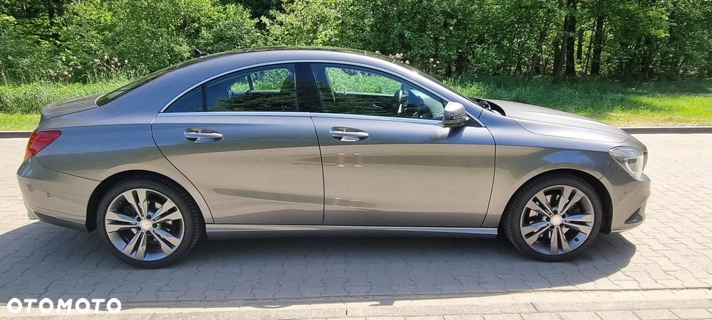Mercedes-Benz CLA 250 4Matic 7G-DCT UrbanStyle Edition - 13