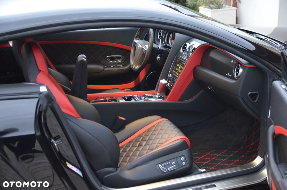 Bentley Continental GT Speed Convertible - 27