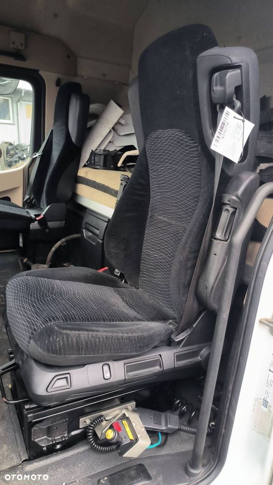 FOTEL PRZEDNI MERCDES-BENZ ACTROS MP4 1845 LEWY KIEROWCY - 6