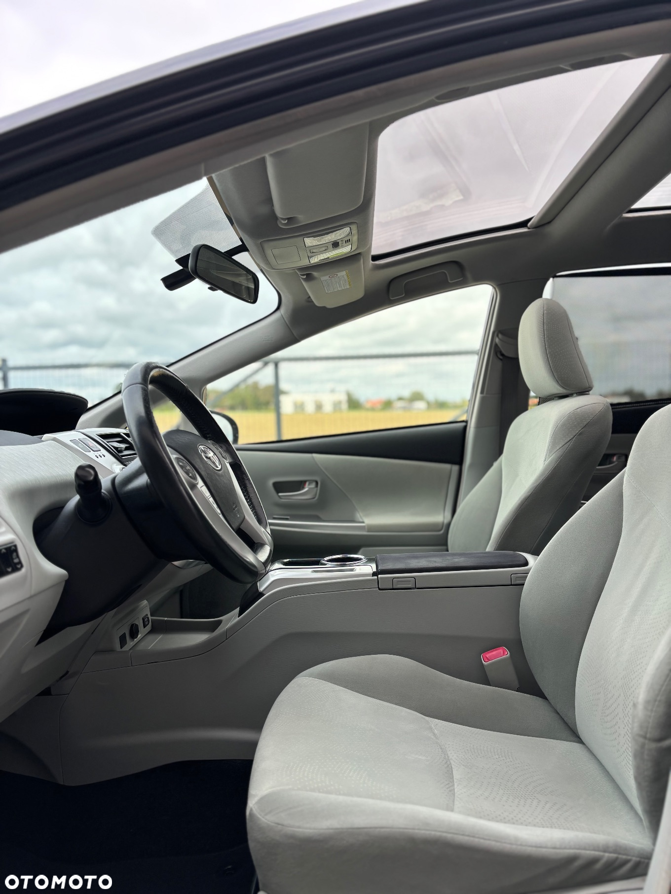 Toyota Prius+ (Hybrid) Life - 24