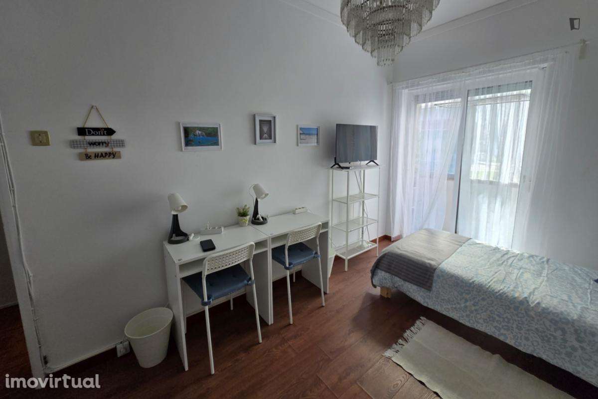 Cama - localizado em Amadora Lisbon - Grande imagem: 2/15