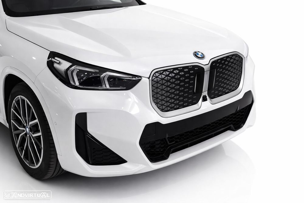 BMW iX1 xDrive30 Pack Desportivo M - 2