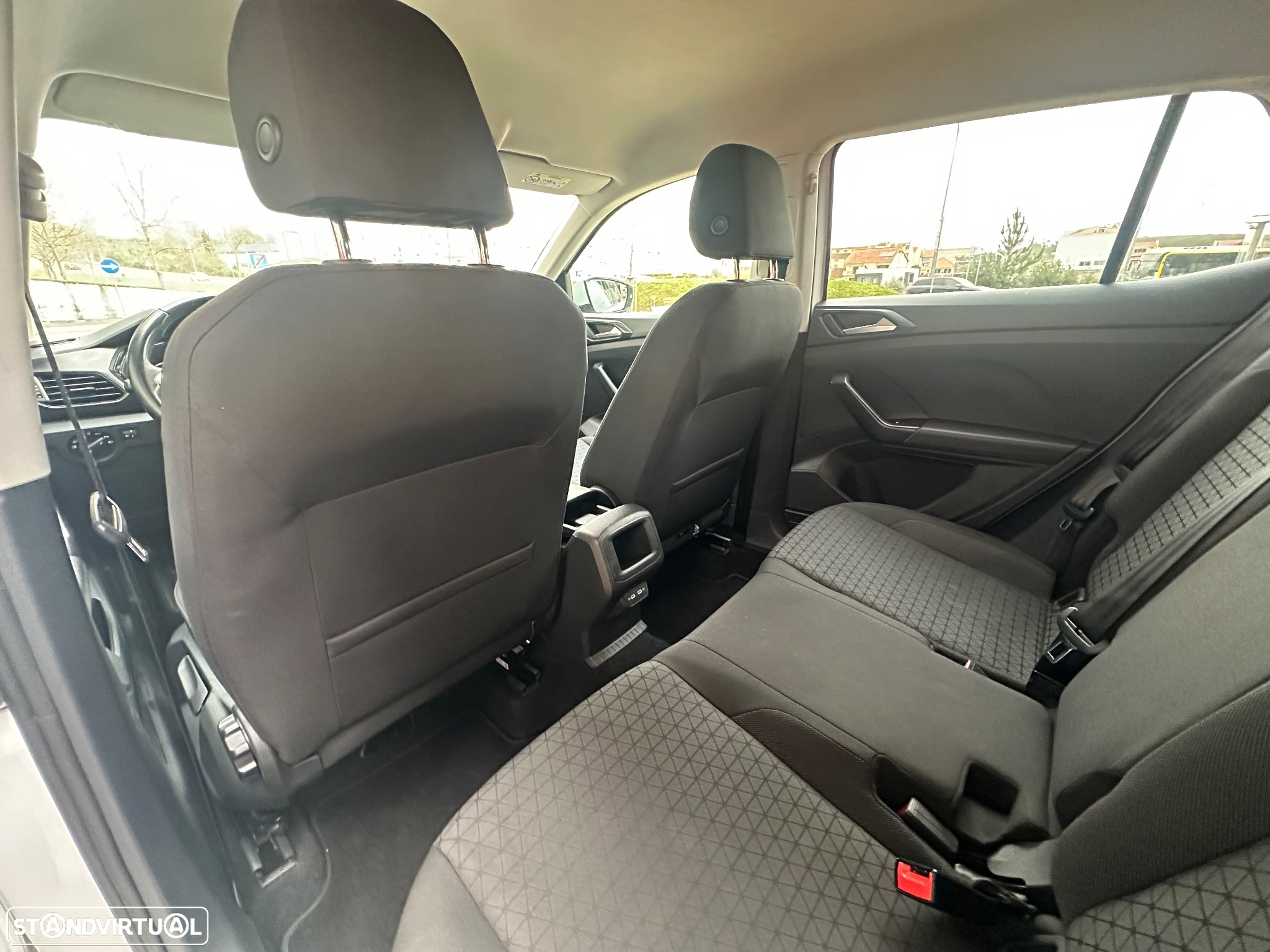 VW T-Cross 1.0 TSI Conceptline - 33